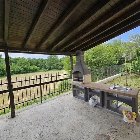 2 Zimmerwohnung Shkorpilovtsi